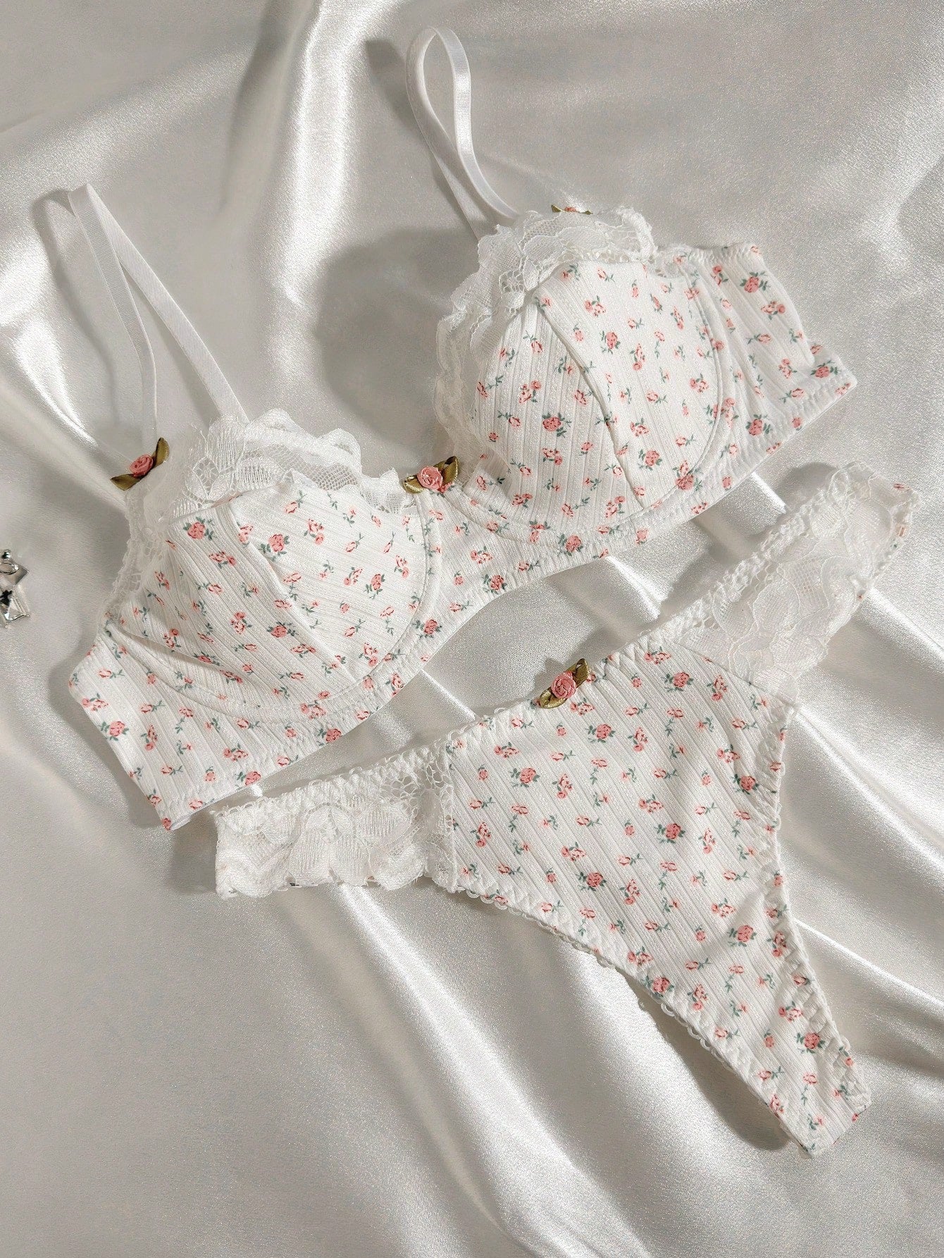Ditsy Floral Print Contrast Lace Underwire Bra & Panty Lingerie Set Bountiful Floral Splendor