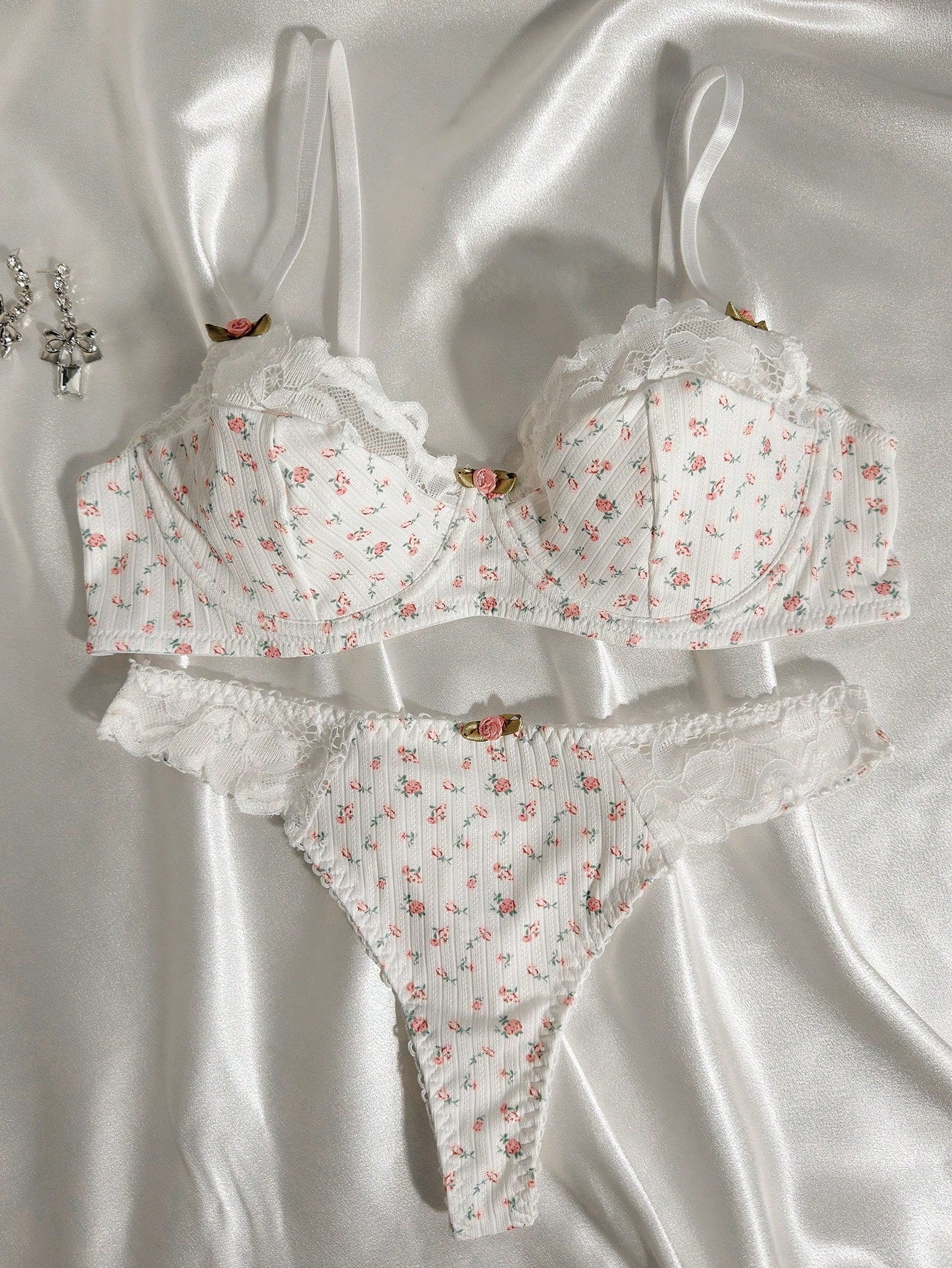 Ditsy Floral Print Contrast Lace Underwire Bra & Panty Lingerie Set Bountiful Floral Splendor