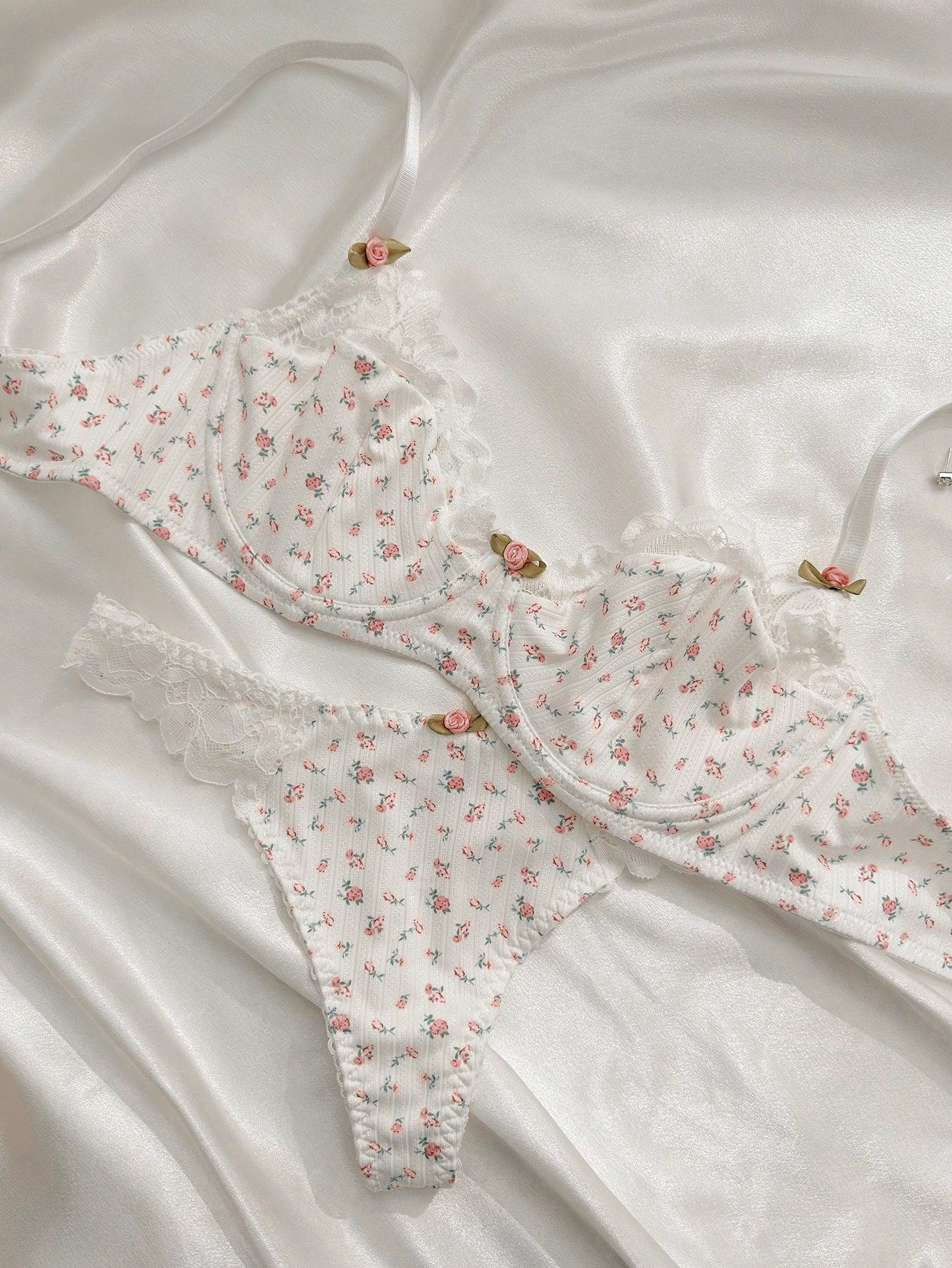 Ditsy Floral Print Contrast Lace Underwire Bra & Panty Lingerie Set Bountiful Floral Splendor
