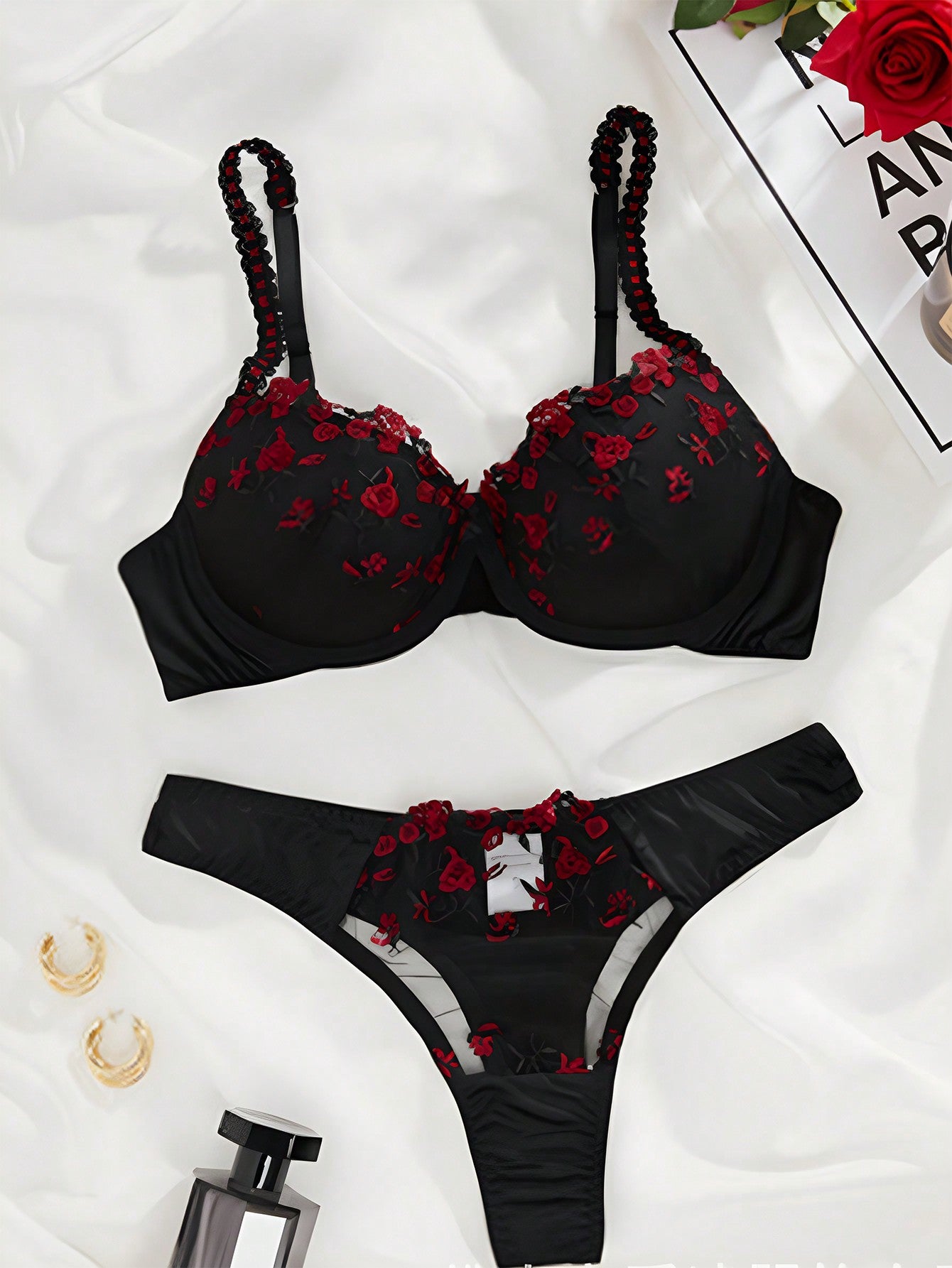 NEWROMWE Kawaii 1set Women Lace Underwire Bra Set, European & American Style Sexy Lingerie, Christmas Gift