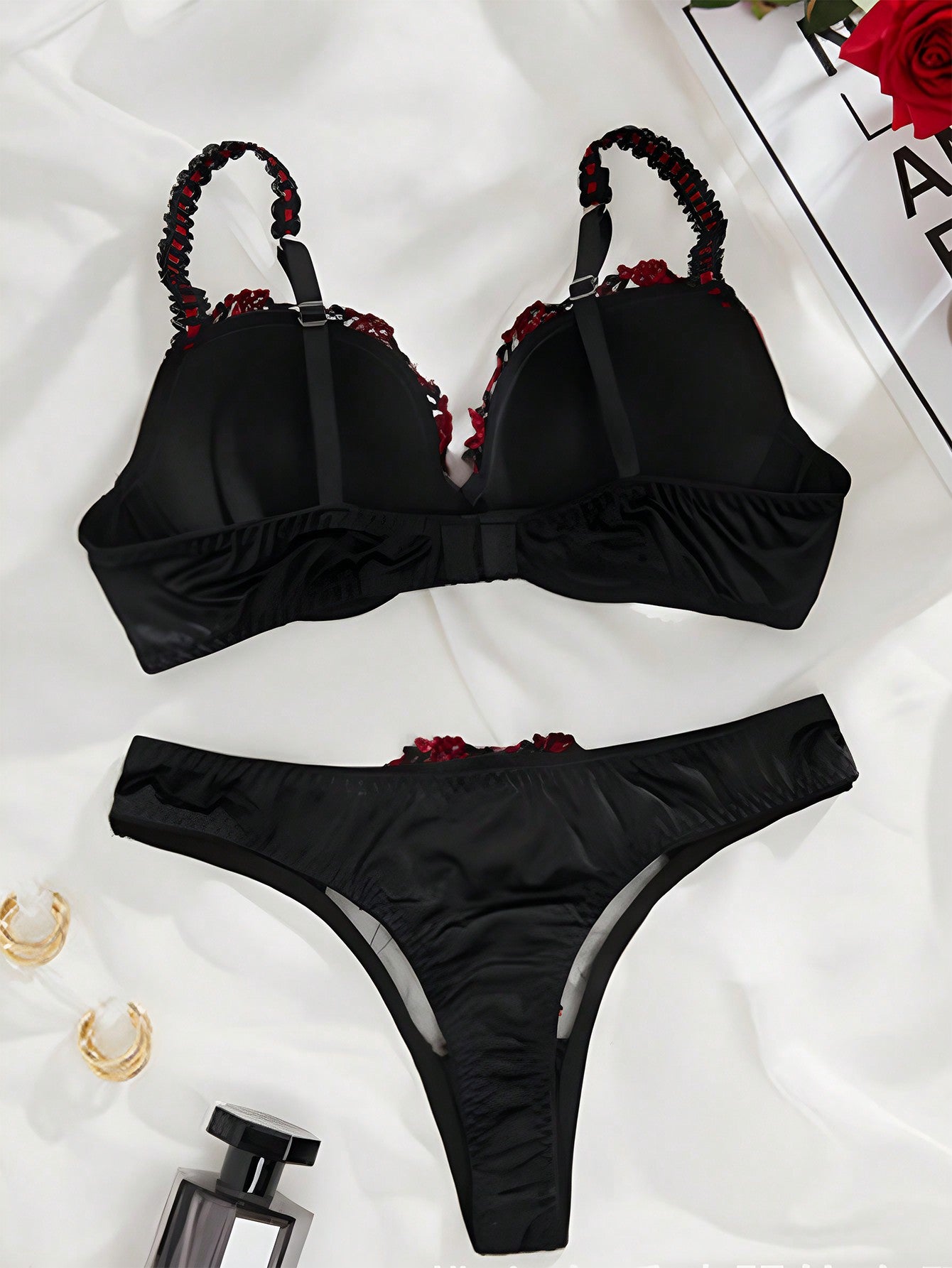 NEWROMWE Kawaii 1set Women Lace Underwire Bra Set, European & American Style Sexy Lingerie, Christmas Gift