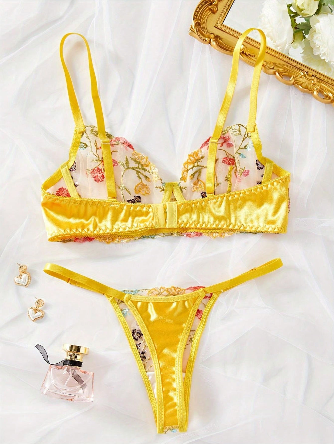 Kawaii Style Dream 2pcs/Set Women Floral Embroidered Sheer Lingerie Set, Sexy Intimate Apparel For Valentine's Day, Honeymoon Ultra-Thin Bra