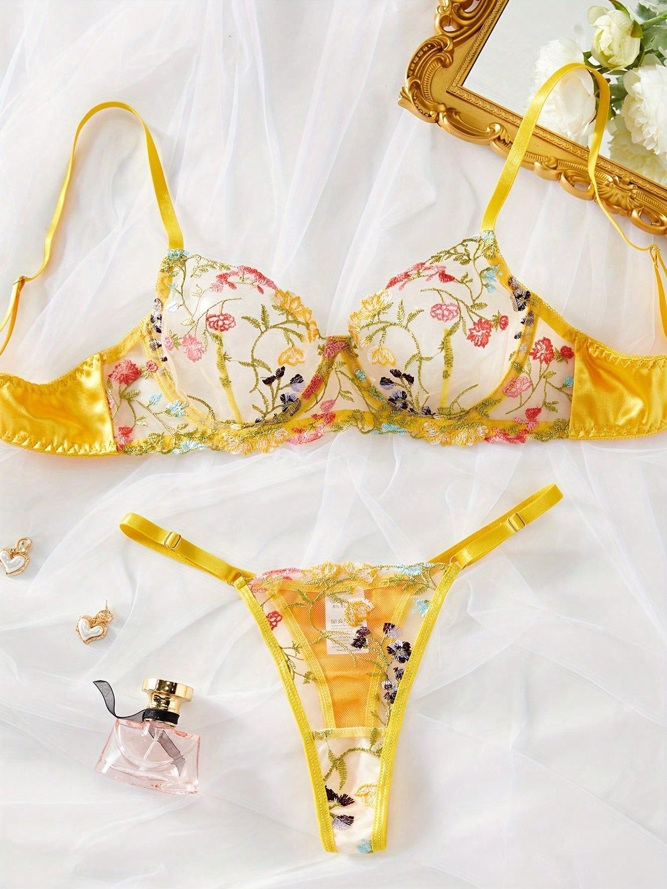 Kawaii Style Dream 2pcs/Set Women Floral Embroidered Sheer Lingerie Set, Sexy Intimate Apparel For Valentine's Day, Honeymoon Ultra-Thin Bra