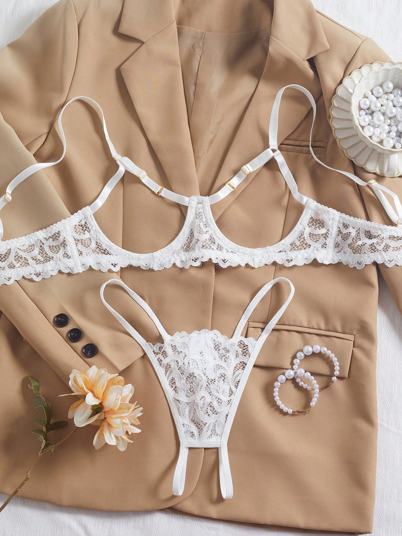 Kawaii Romantic Hollow Out Sexy Lingerie Set For Women, Includes Lacy Bra And Panties, Suitable For Intimate Dates