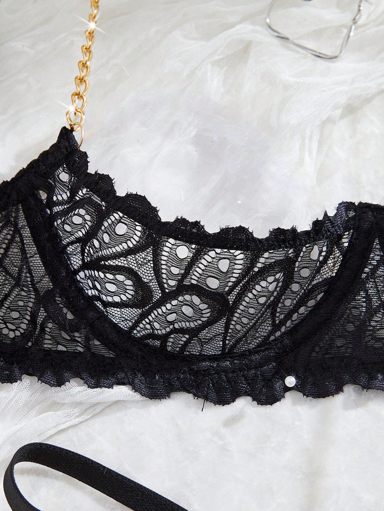 Sexy Women's Lace Underwire Bra With Decor Lingerie Set
