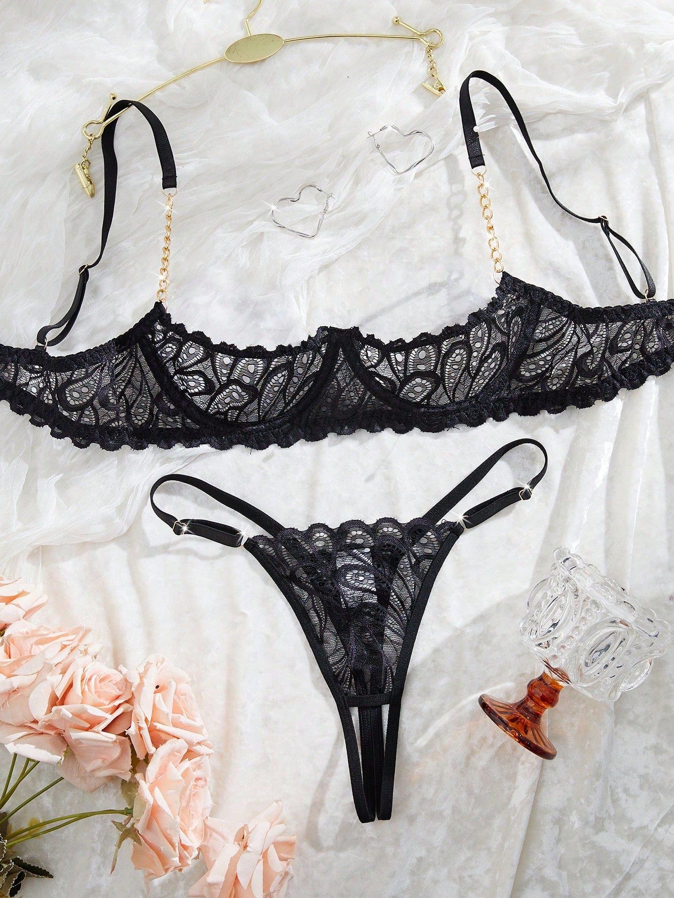 Sexy Women's Lace Underwire Bra With Decor Lingerie Set