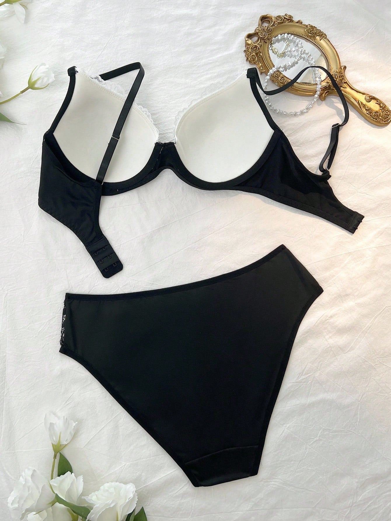FairyFlirt Contrast Lace Bra & Panty Underwear Set Lingerie Set Cozy And Elegant Details