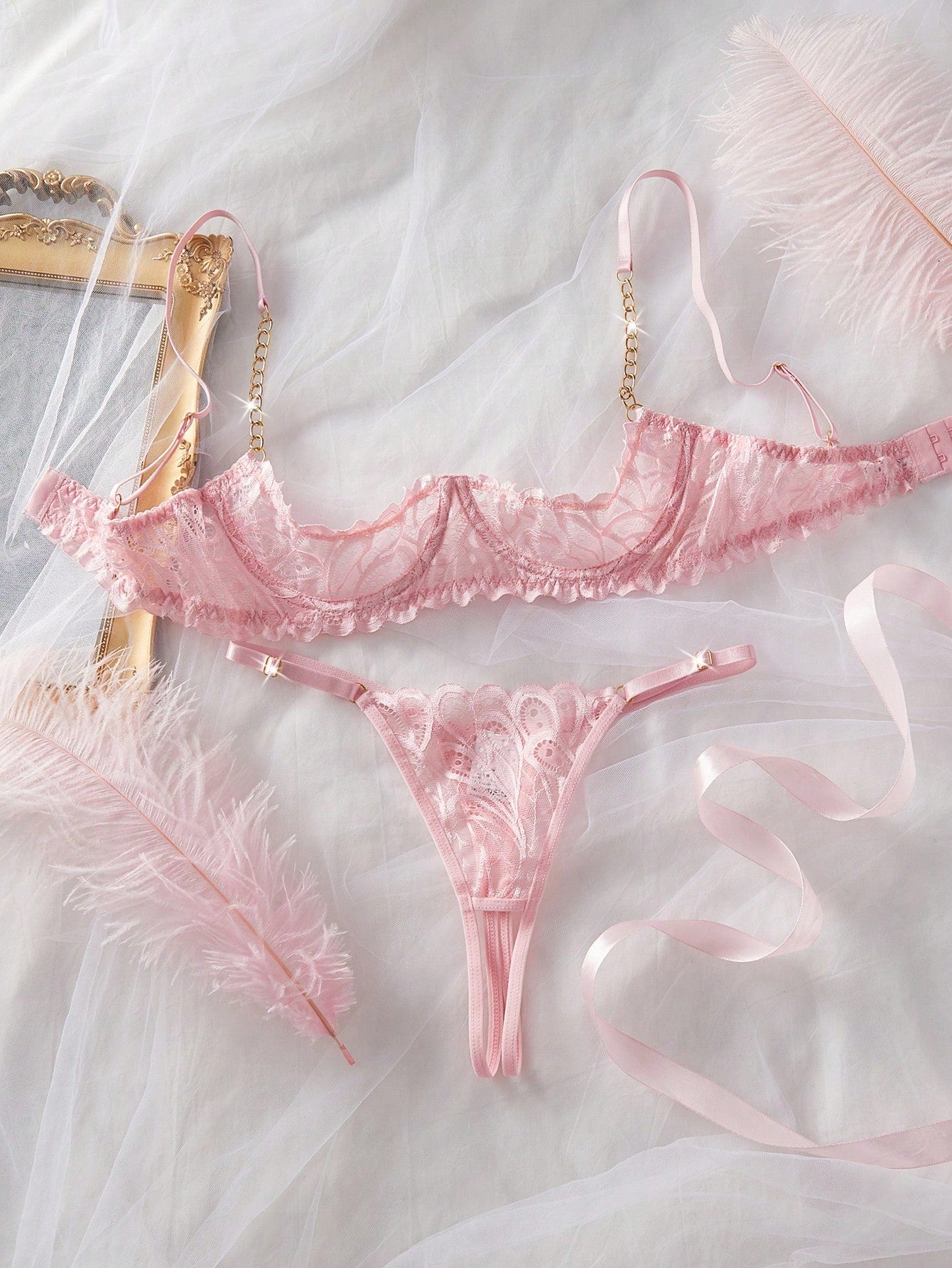 Sexy Women's Lace Underwire Bra With Decor Lingerie Set