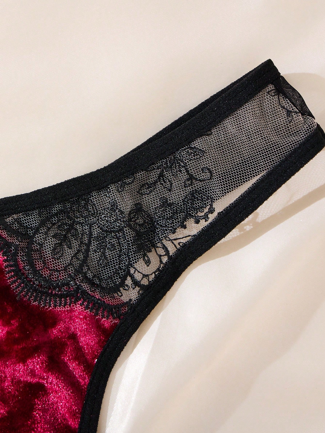 Kawaii EverydayBra 1 Set Of 2-Piece Women's Black And Burgundy Velvet Embroidered Lace Hem Underwear Set, Adjustable Shoulder Straps, Daily Bra And Panty Underwear Lingerie Set, Daily Home Christmas And Halloween Party Gifts