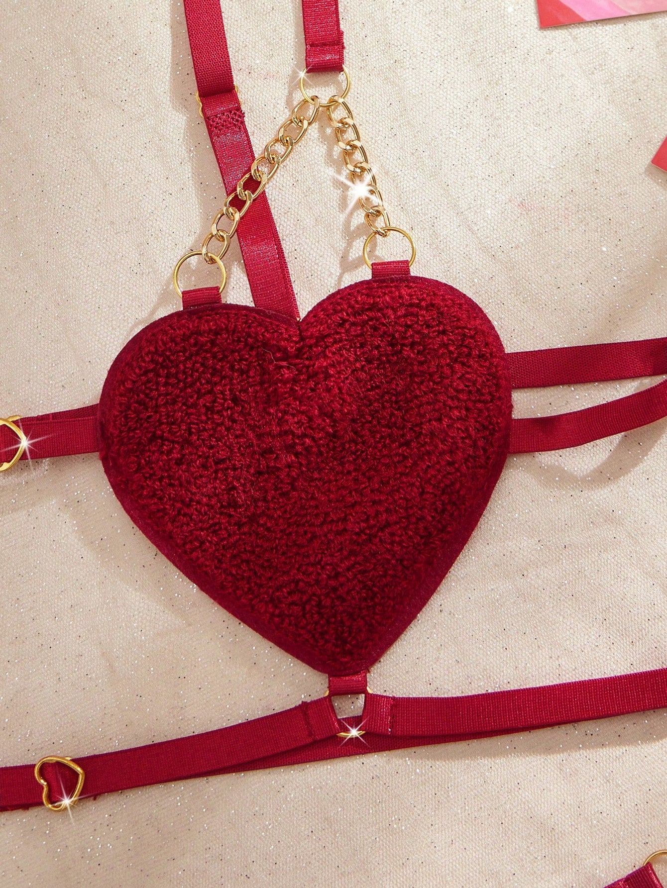 Kawaii 2pcs Valentine's Day Gift Set Women's Sexy Lingerie Set, Adjustable Straps, Double Hook Closure, Connection, Velvet Heart-Shaped Bra And Belt, Connection Thong, Solid Color Comfortable Sexy Intimate Apparel Set, 3pcs Bikini Set