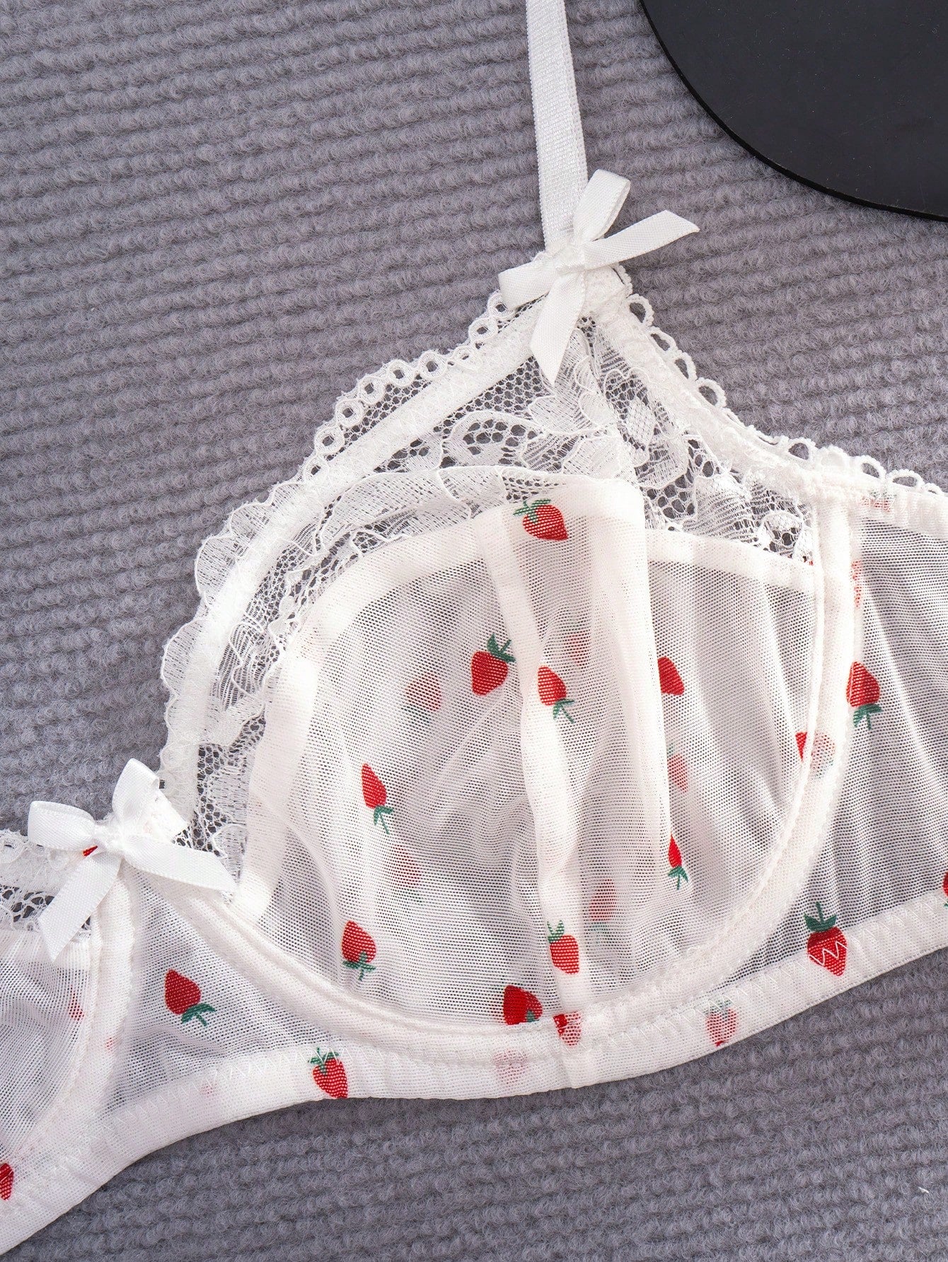 Kawaii 1 Set Women's White Strawberry Print Lace Trim Bow Underwire Comfortable Lingerie Set