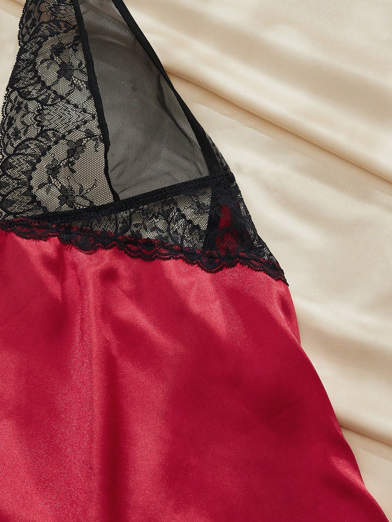 Women's Contrast Color Lace Patchwork Backless Halter Sexy Nightgown
