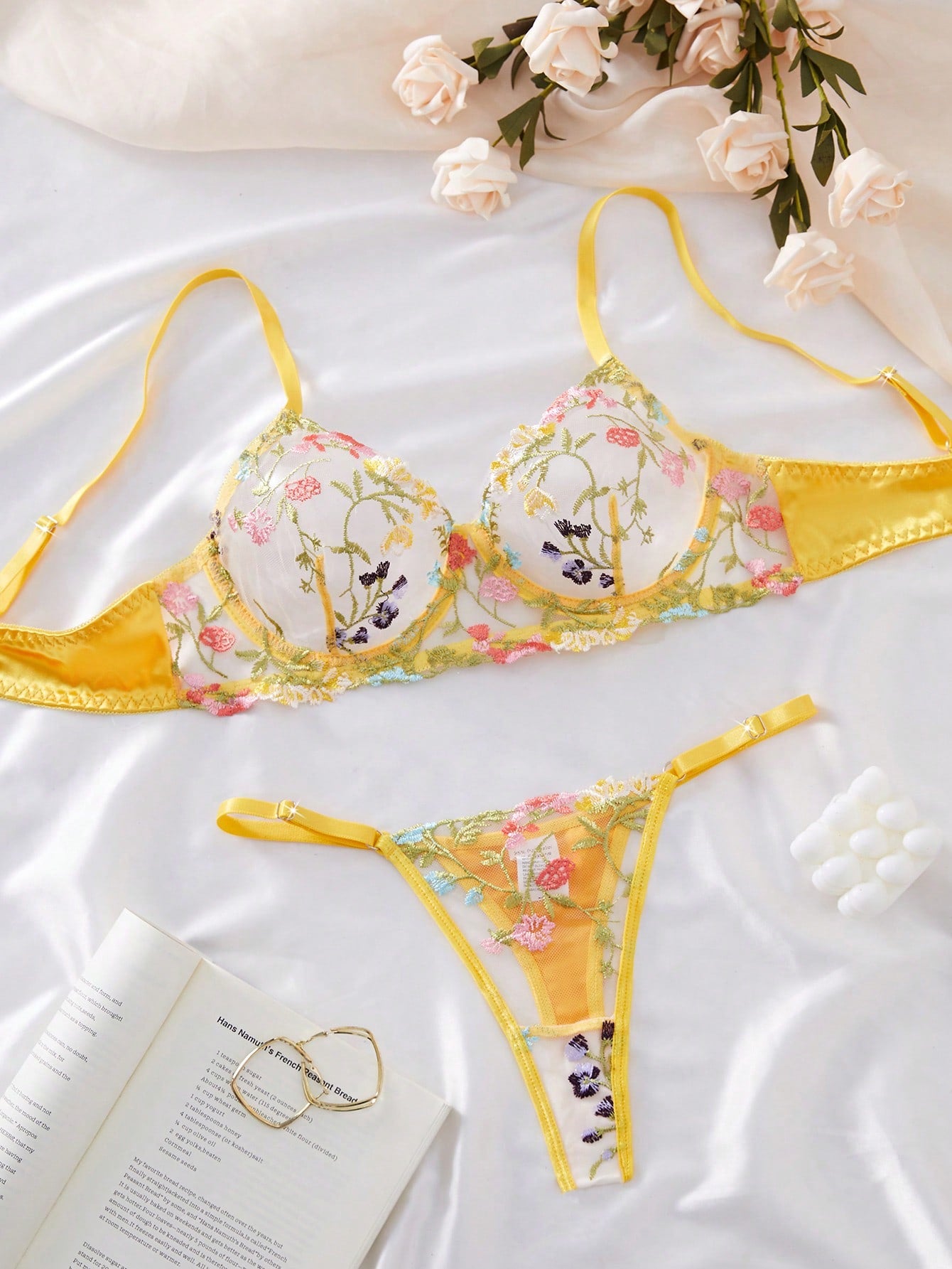 Kawaii Style Dream 2pcs/Set Women Floral Embroidered Sheer Lingerie Set, Sexy Intimate Apparel For Valentine's Day, Honeymoon Ultra-Thin Bra