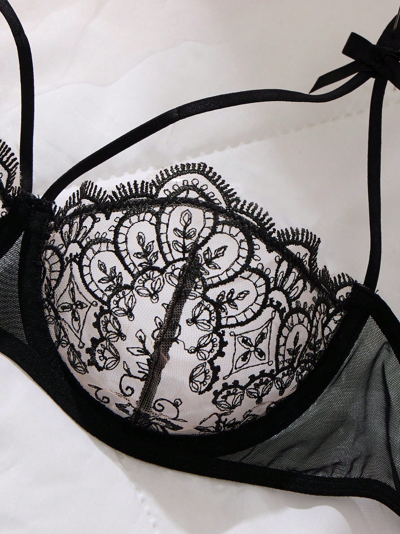 Goth 1 Sets Of 3 Pieces Women's Embroidered Floral Bow Bra Set, Sexy And Playful Lingerie And Underwear Two Pieces Set