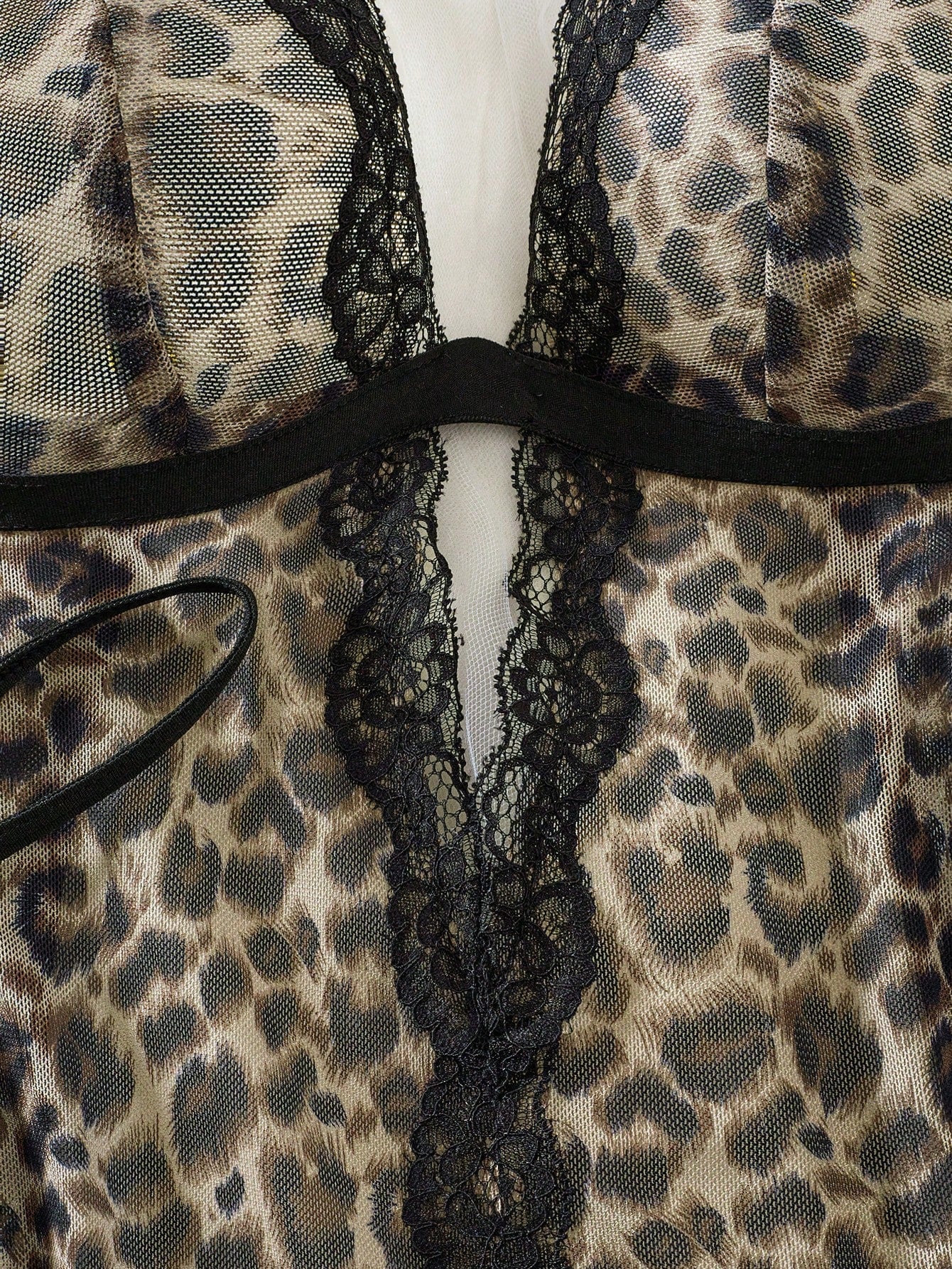 2pcs/Set Women's Leopard Print Sexy Lace Patchwork Backless Sheer V-Neck Babydoll Nightgown With Side Slit And Wild Thong Exotic Romantic Lingerie