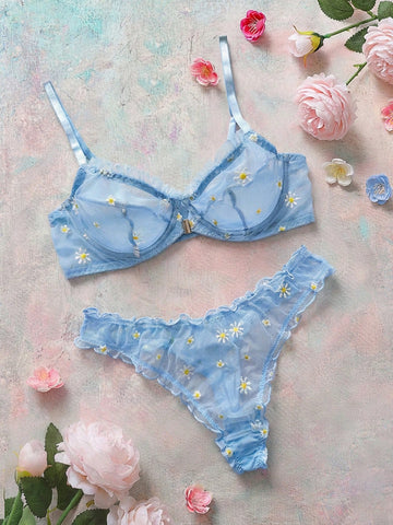 2pcs Plus Size Romantic Embroidery Wire Bra Lingerie Set, Lift