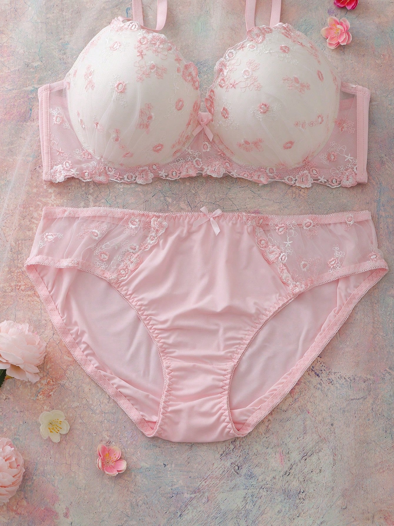 2pcs Embroidered Floral 3/4 Cup Underwire Padded Push-Up Comfy Balconette Bra Set, Cute, Fresh, Romantic, Open Back, Bow Decor, Plus Size Lingerie Set