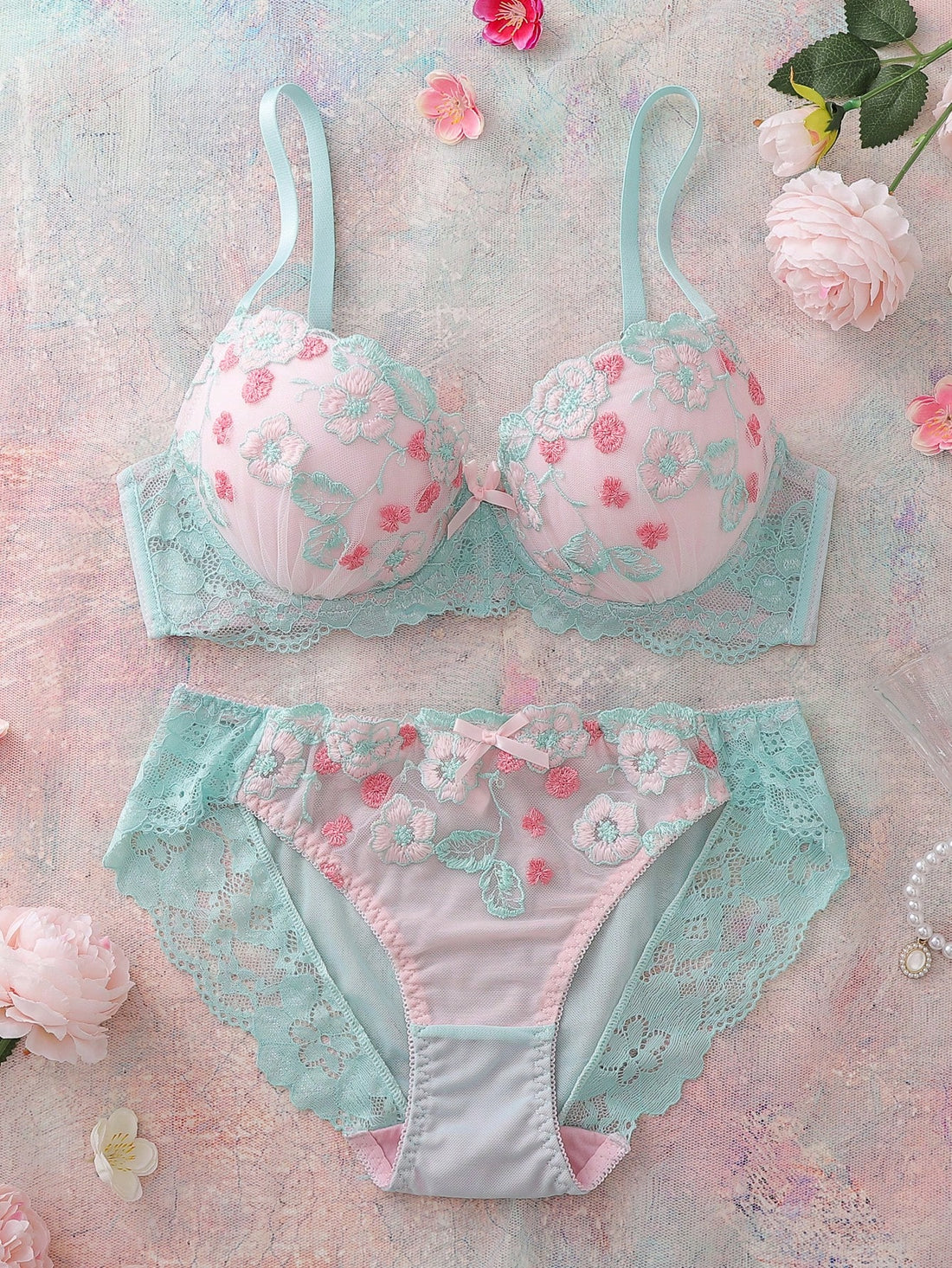 2pcs Mint Green Underwire Bra Set, High Support, Lift & Cleavage, Floral Embroidery, Push-Up Comfy Balconette Bra Lingerie Set