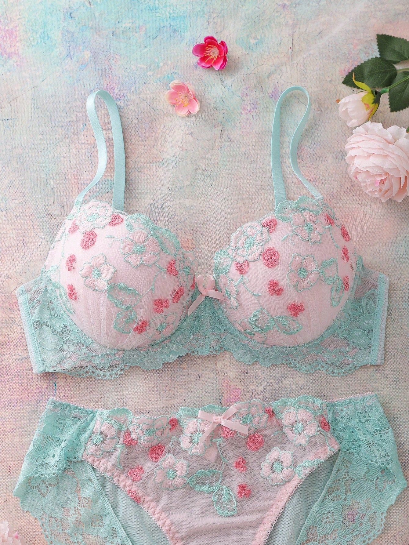 2pcs Mint Green Underwire Bra Set, High Support, Lift & Cleavage, Floral Embroidery, Push-Up Comfy Balconette Bra Lingerie Set