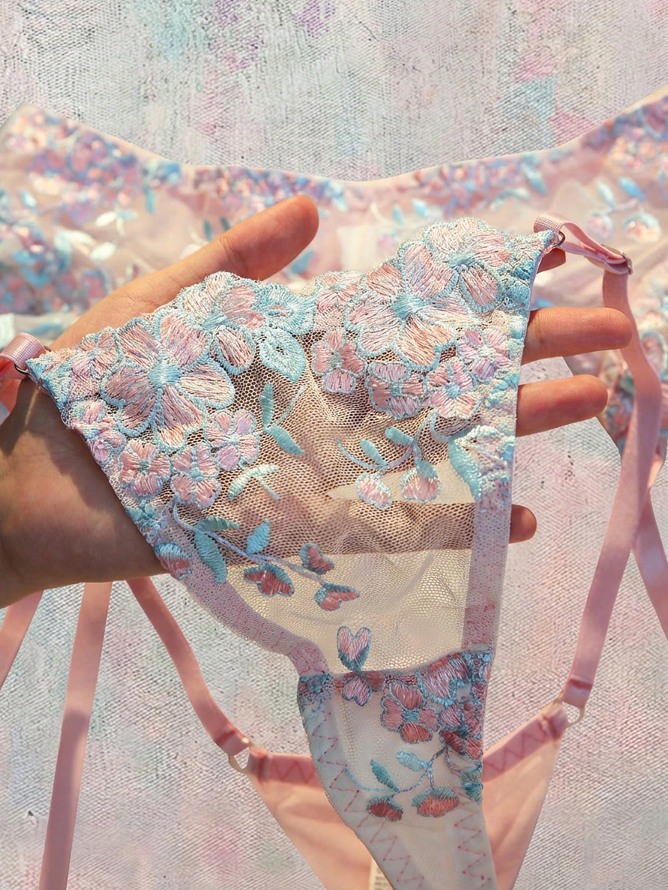 Spicy Aura 3 Pieces Set: Embroidered Feather Decor Underwire Bra, Garter Belt, And Thong Panty For Going Out