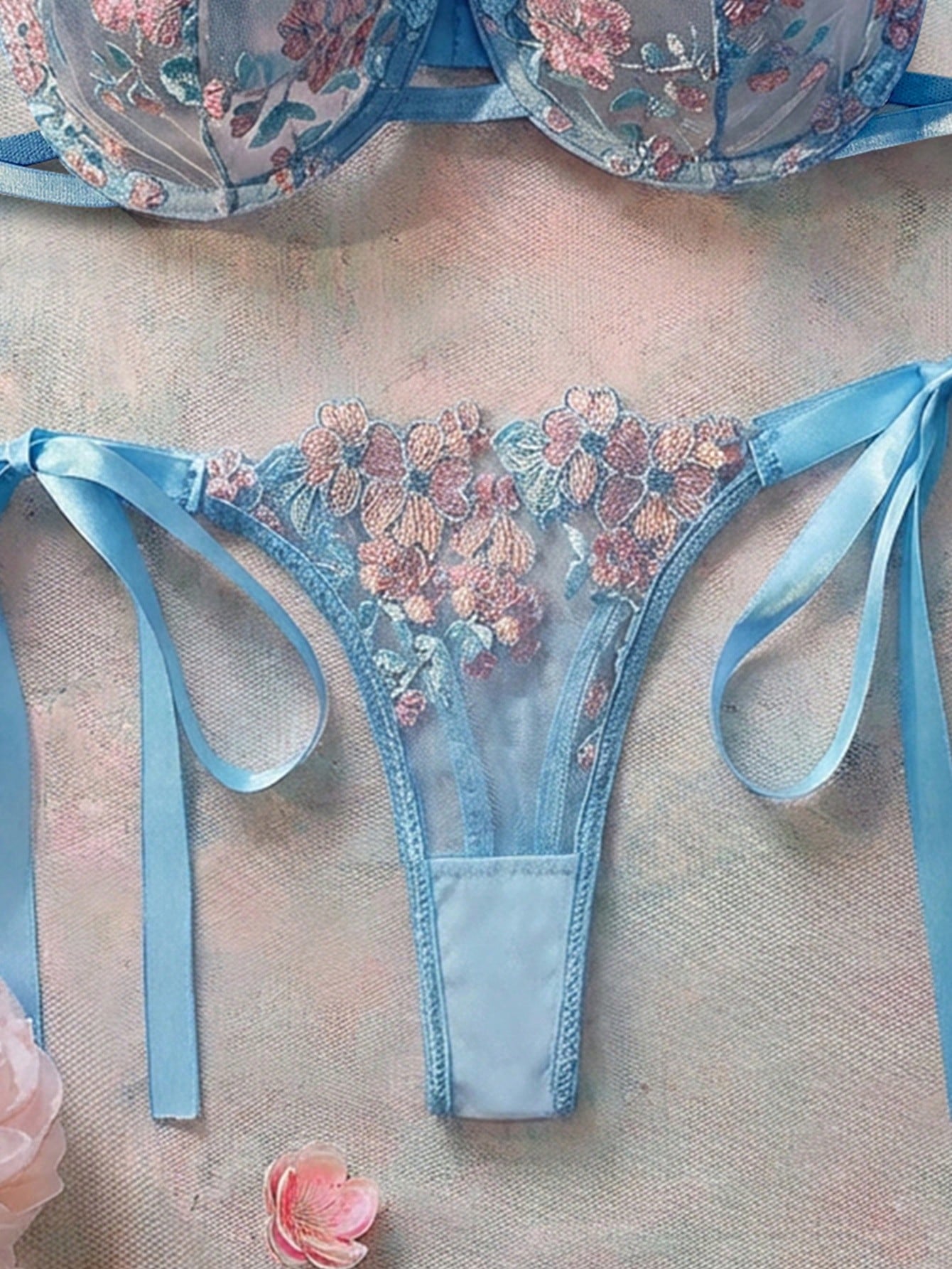 2pcs/Set Women Sky Blue Embroidered Lace-Up Lingerie Set