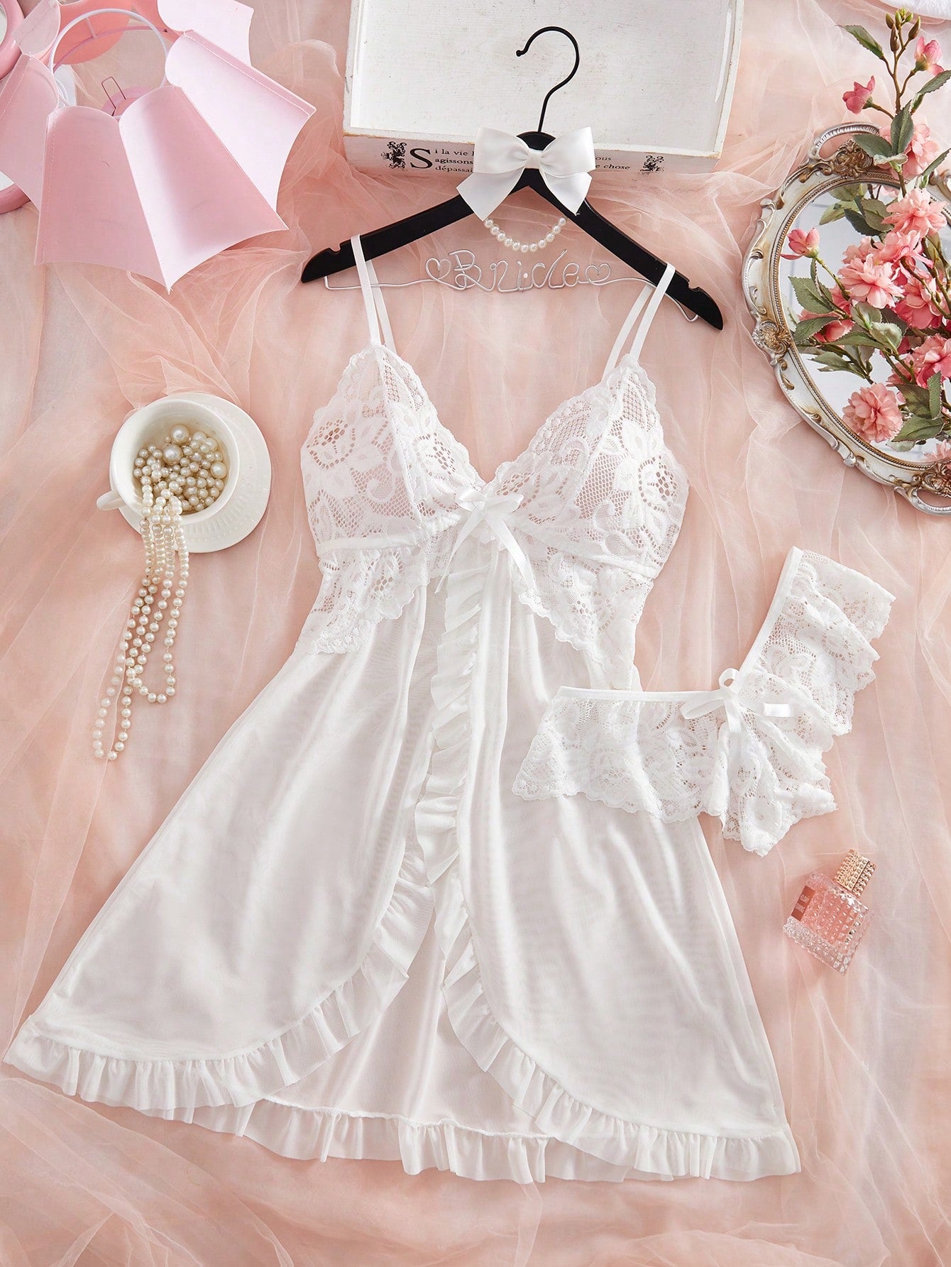 2pcs/Set Women's Sexy V-Neck Lace Camisole Nightgown, Suitable For Home Wear [Chest Floral Pattern & Front Panel Placement Random]