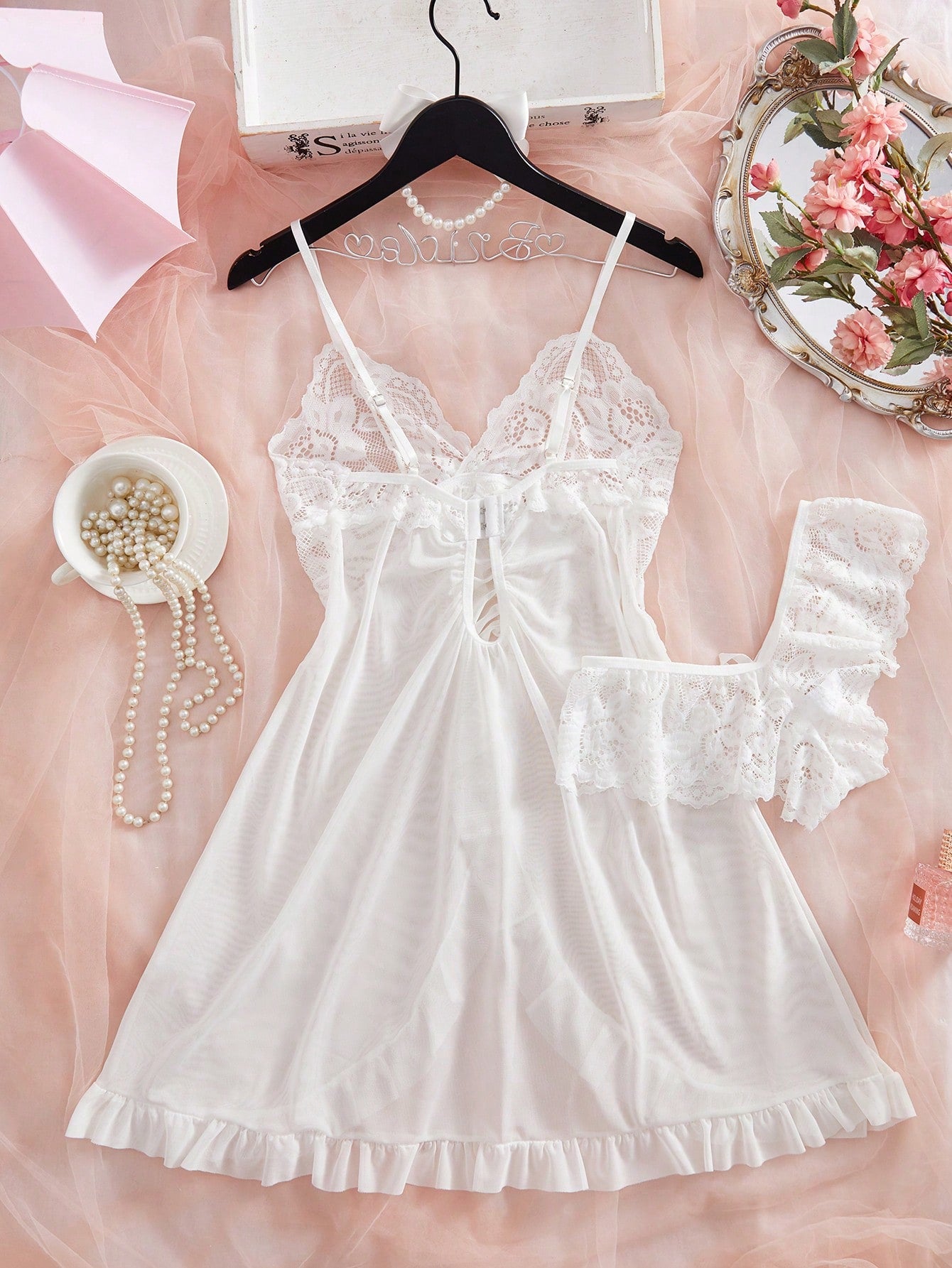 2pcs/Set Women's Sexy V-Neck Lace Camisole Nightgown, Suitable For Home Wear [Chest Floral Pattern & Front Panel Placement Random]