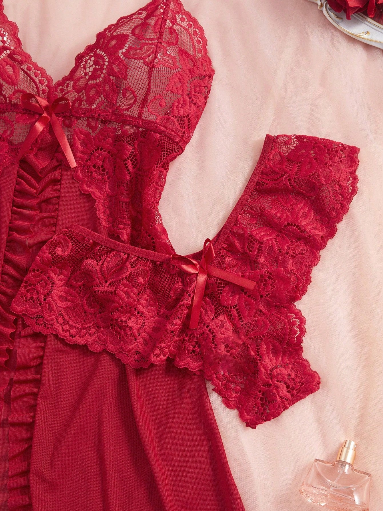 2pcs/Set Women's Sexy V-Neck Lace Camisole Nightgown, Suitable For Home Wear [Chest Floral Pattern & Front Panel Placement Random]