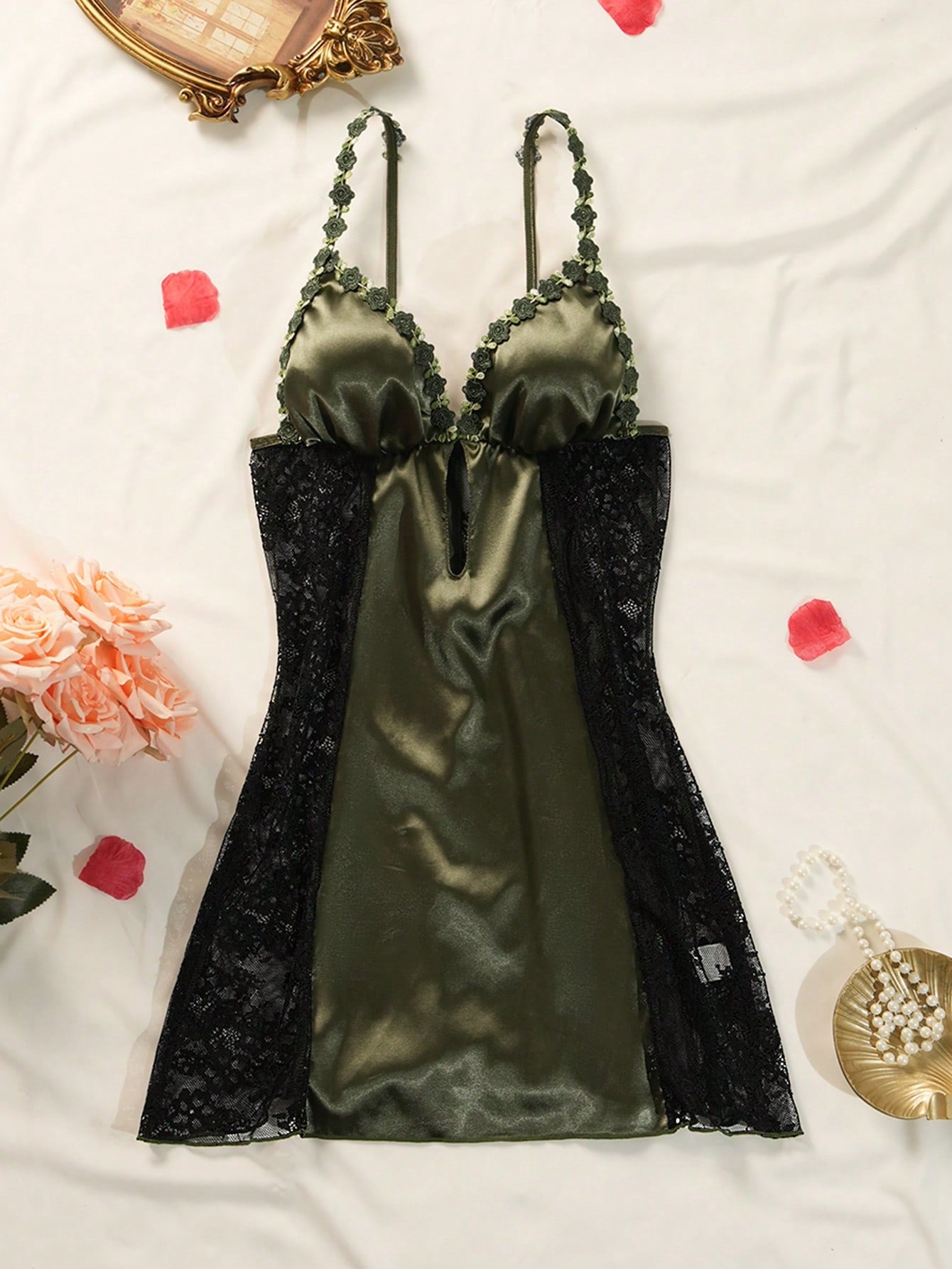 Women's Lace Patchwork Satin Nightgown, 1pc
