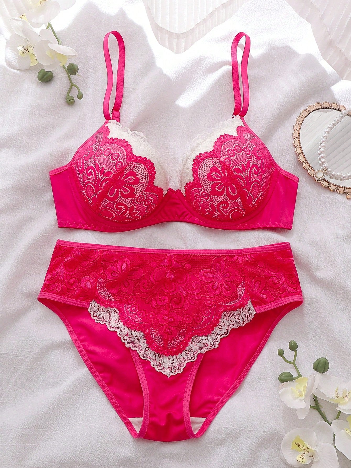 FairyFlirt Contrast Lace Bra & Panty Underwear Set Lingerie Set Cozy And Elegant Details