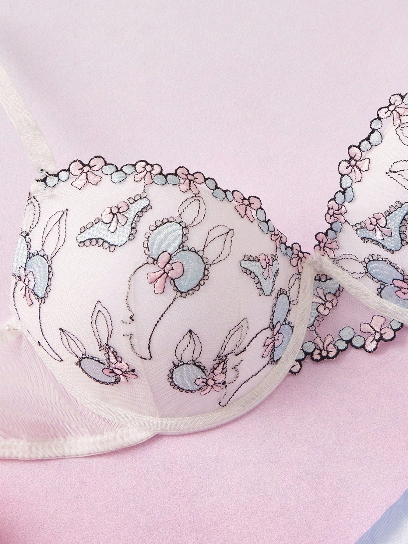 2pcs/Set Cute Floral Embroidered Underwire Bra Set With Padded Cups For Women All White Summer
