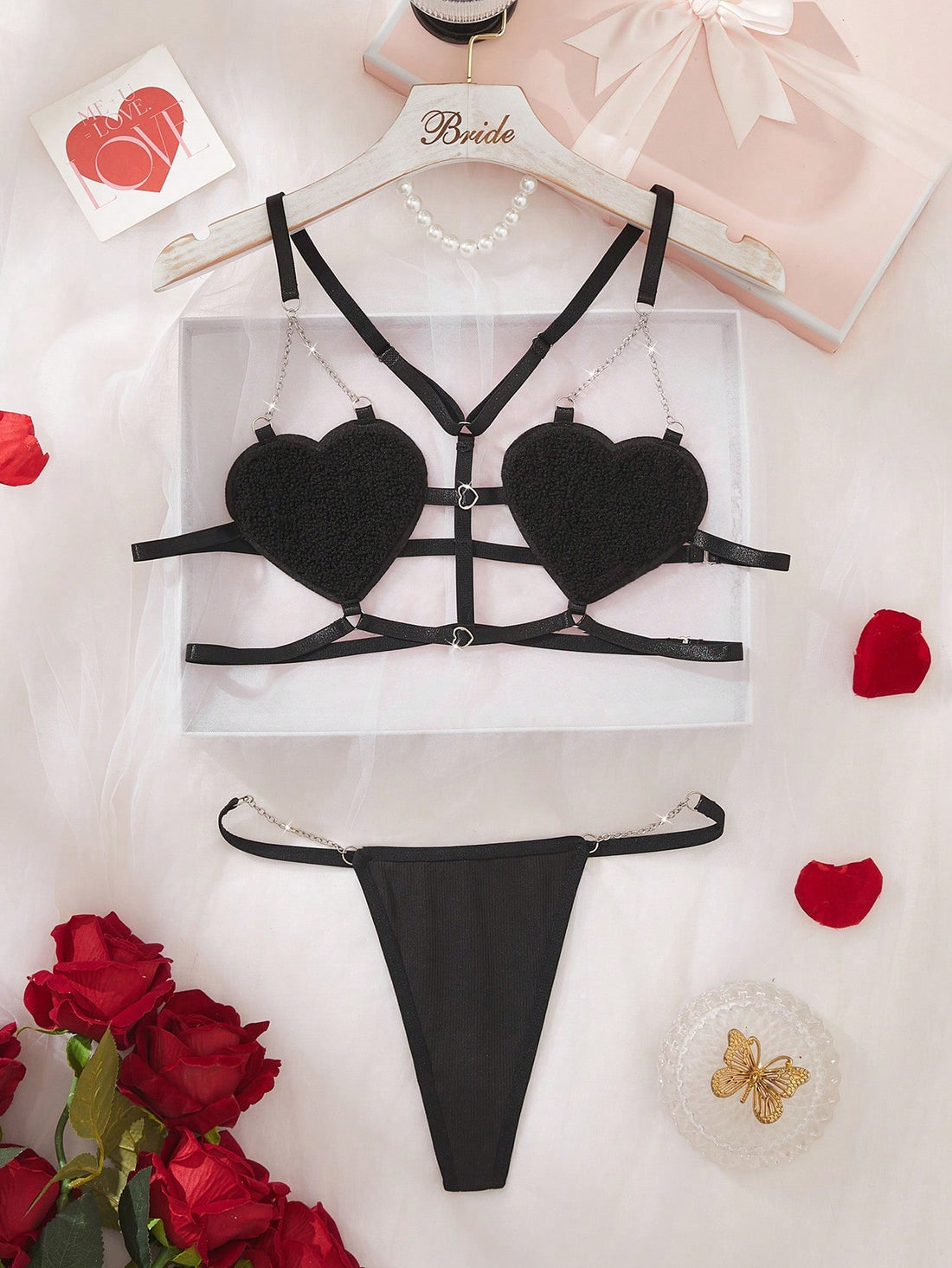 Sexy Lingerie Heart-Shaped Cup Chain Decor Women's Fun Sexy Backless Lingerie Set