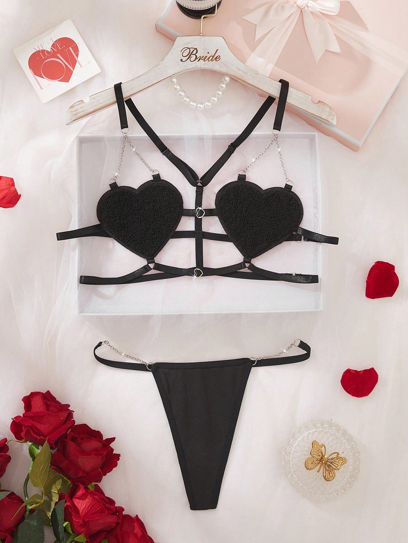 Sexy Lingerie Heart-Shaped Cup Chain Decor Women's Fun Sexy Backless Lingerie Set