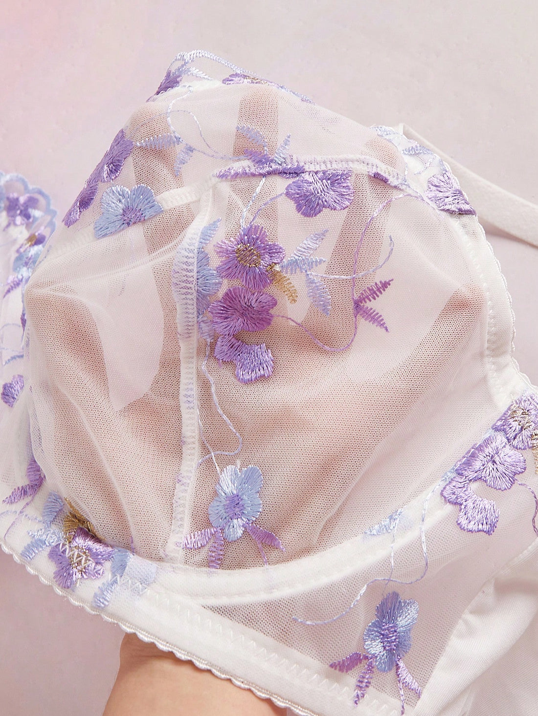 Floral Embroidery Fabric Patchwork Underwire Plus Size Lingerie Set