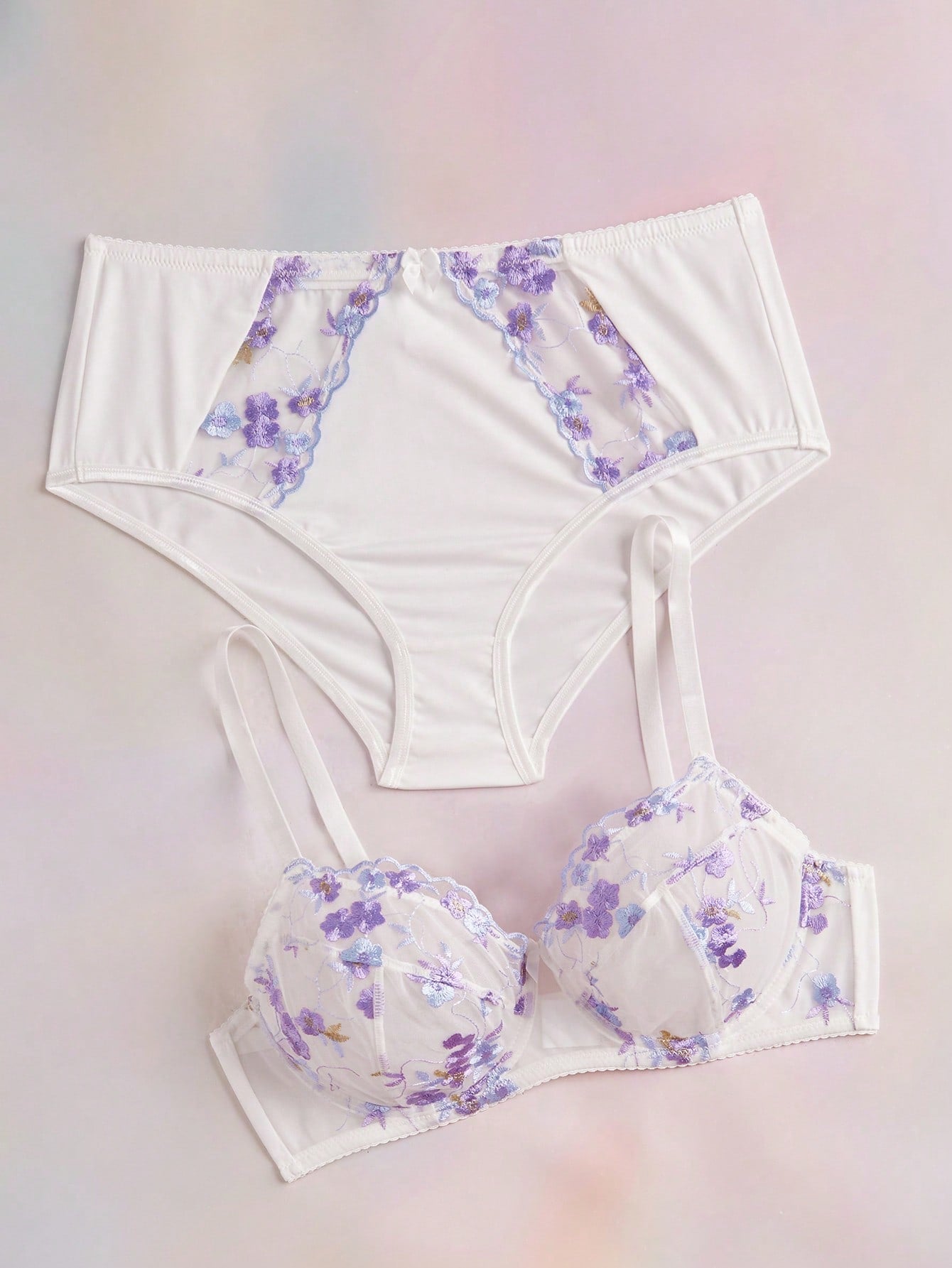 Floral Embroidery Fabric Patchwork Underwire Plus Size Lingerie Set