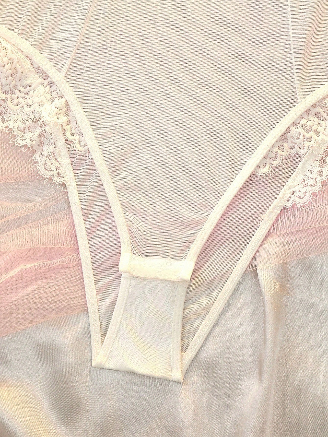 White Lace Solid Color Floral Sheer Sexy Skin-Friendly Body-Hugging Mesh Patchwork Backless Lace Patchwork Bedroom Party Outfit Lingerie Bodysuit For Women