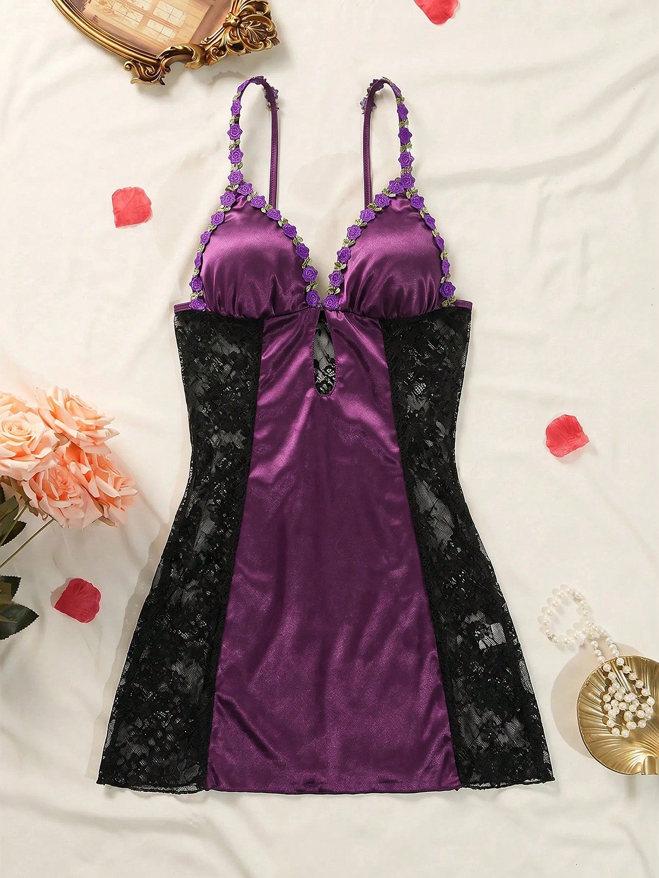 Women's Lace Patchwork Satin Nightgown, 1pc
