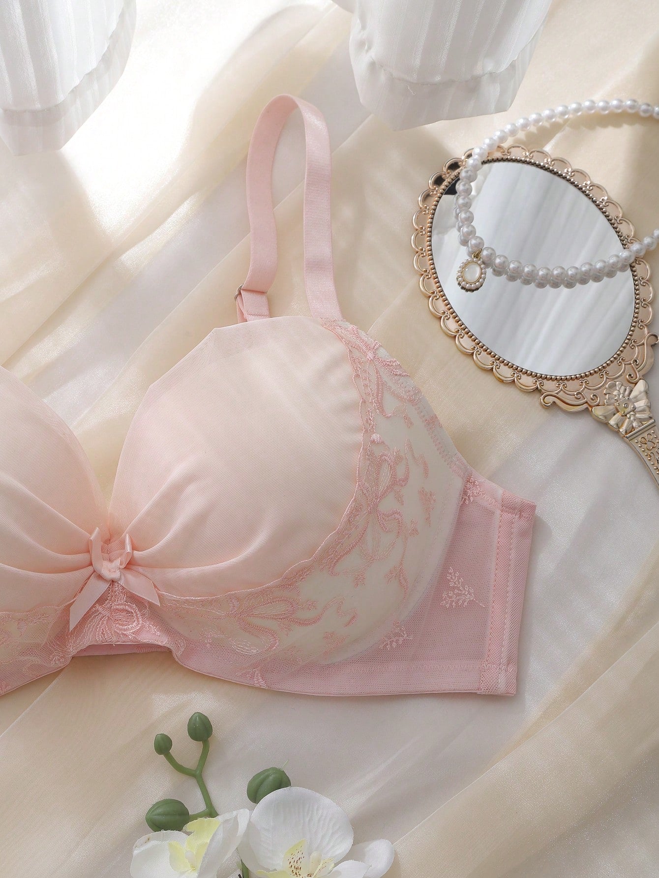 Pink Underwire Molded Cup Mesh Lace Bow Lift & Push-Up Plus Size Bra & Wireless Bra