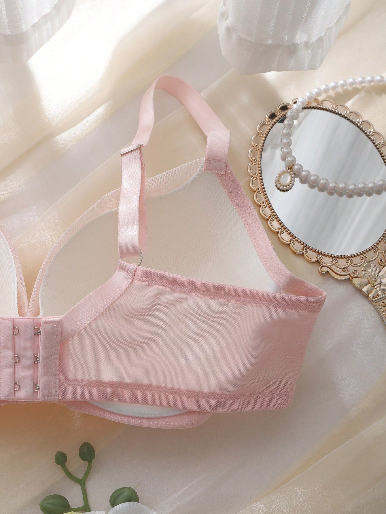 Pink Underwire Molded Cup Mesh Lace Bow Lift & Push-Up Plus Size Bra & Wireless Bra