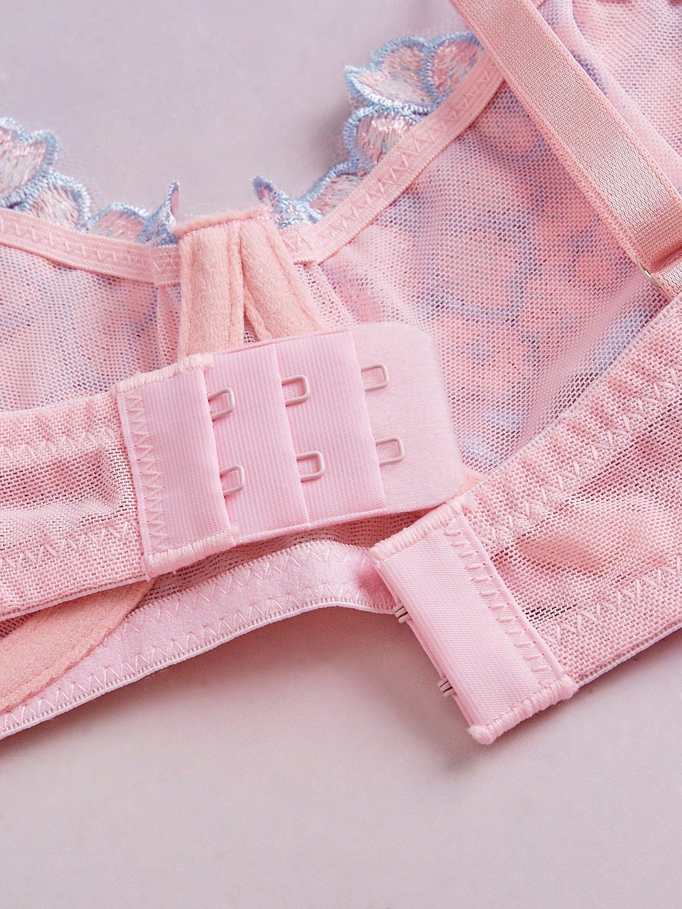 2pcs Pink Blue Embroidered Floral Luxurious Exquisite Underwire Heavy Work Mesh Splicing Romantic Pastoral Sheer Cup Women's Lingerie Set