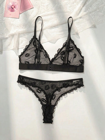 Breathable Lip Pattern Mesh Triangle Cup Bra And Thong Set Wireless Lingerie