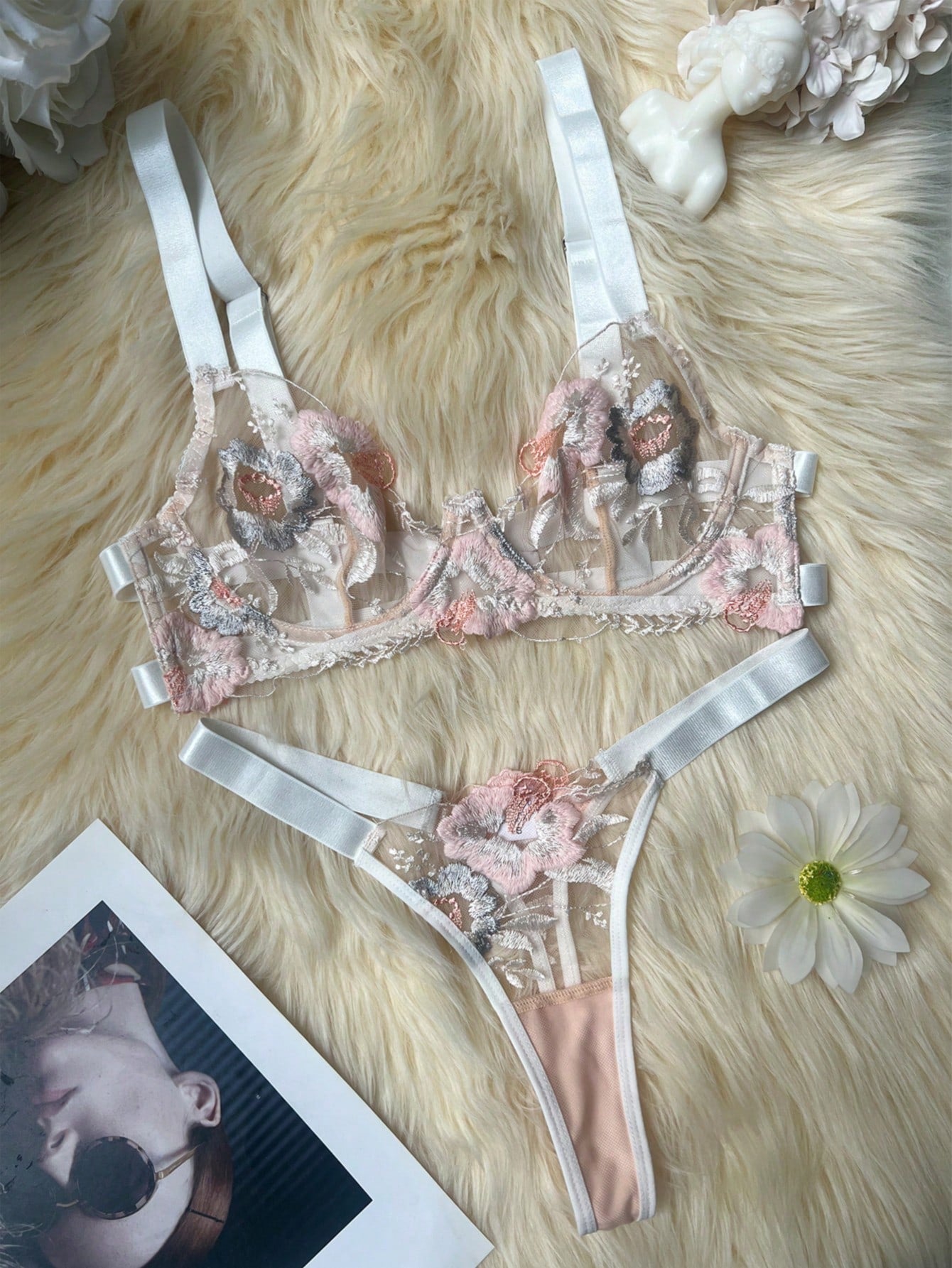Women Floral Embroidered Fabric Structured Set Coordinated Outfit Set