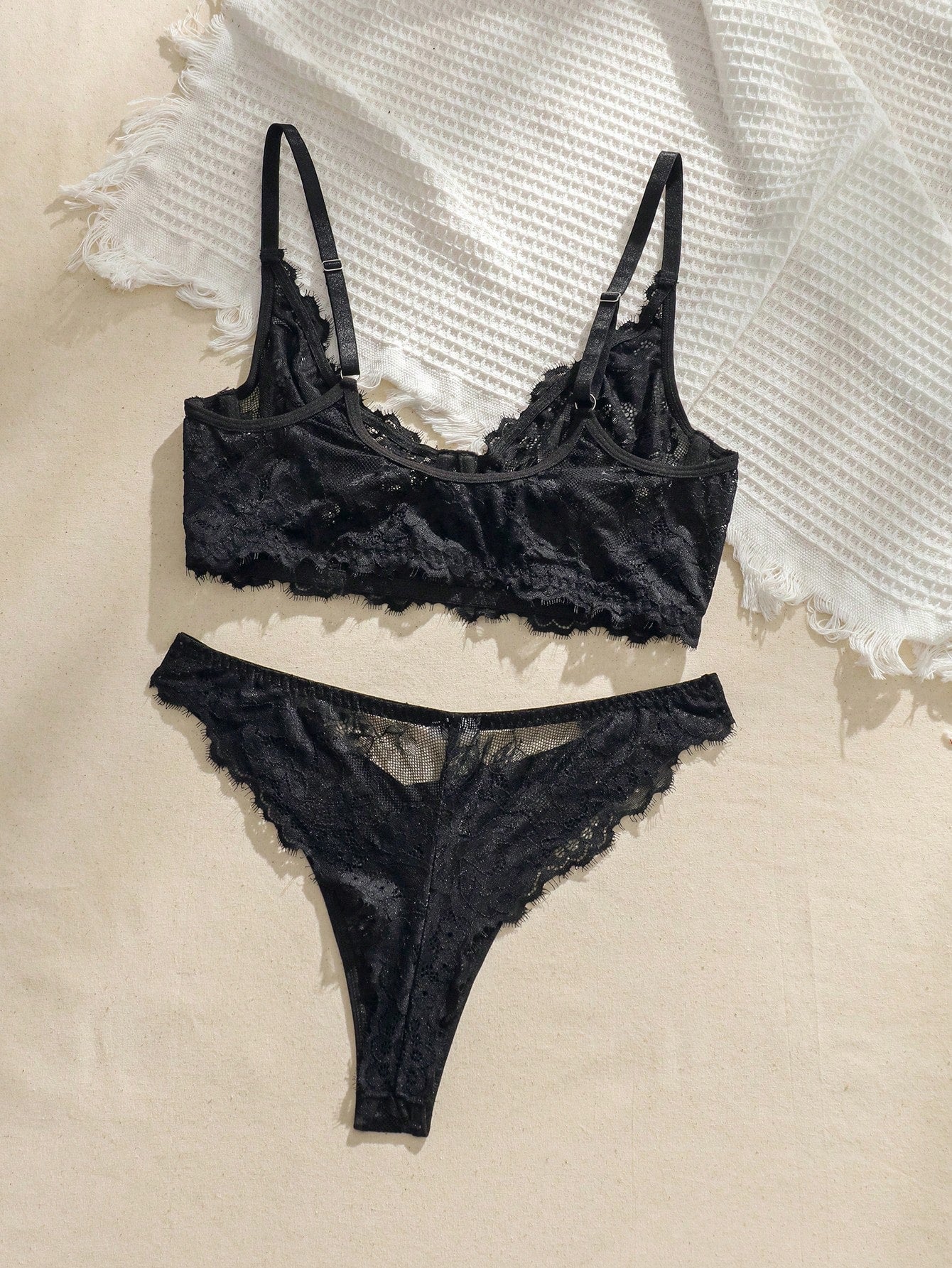 Floral Lace Underwire Lingerie Set