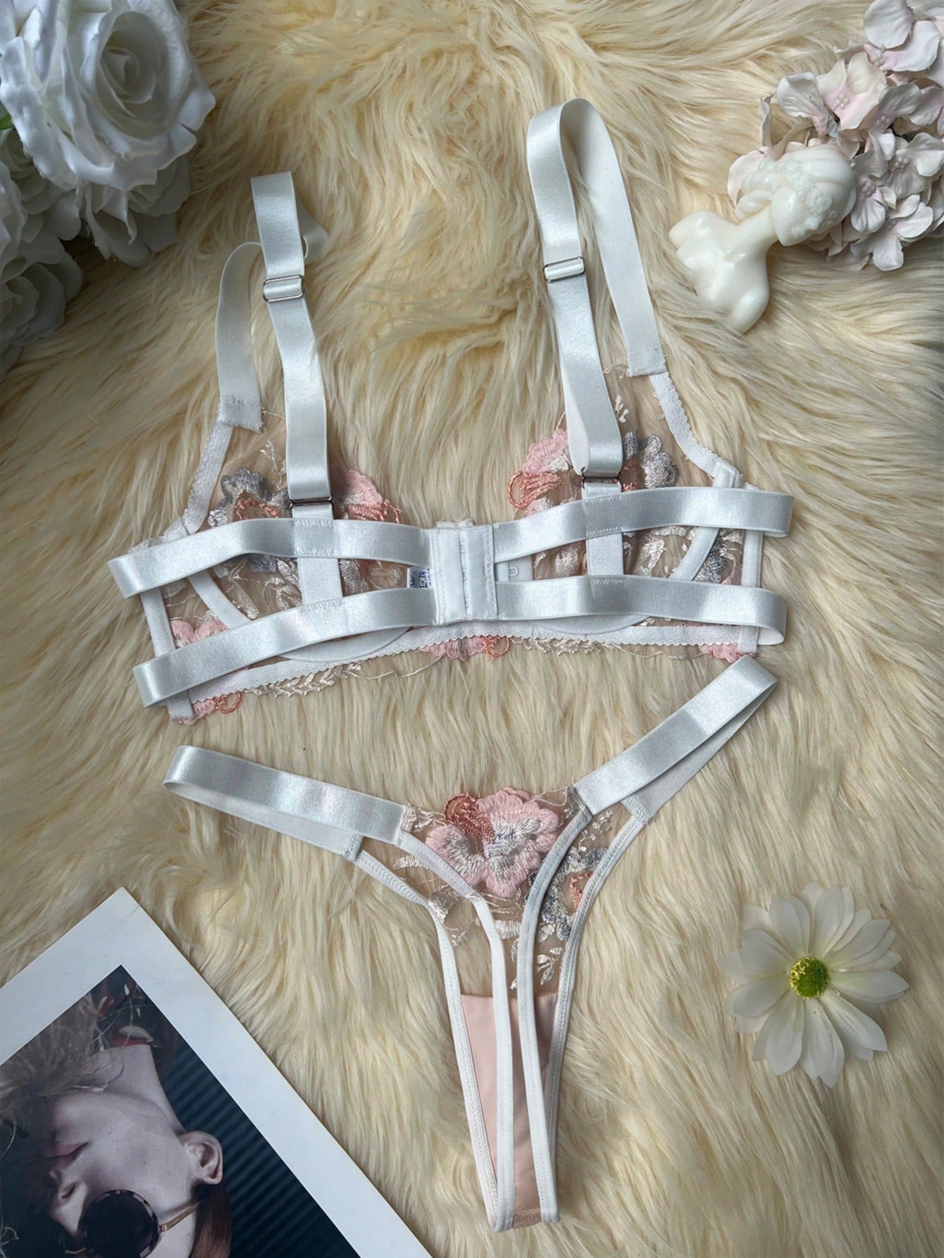 Women Floral Embroidered Fabric Structured Set Coordinated Outfit Set